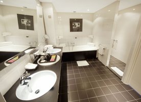 Parkhotel 7809 badkamer Suite.jpg