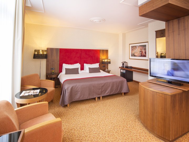 Wientjes 0107 Suite.jpg