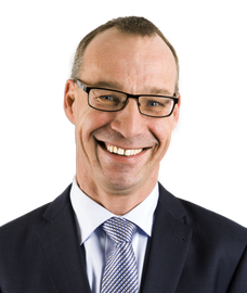 
                          edwin van velzen-hoteldirecteur3.png
                      