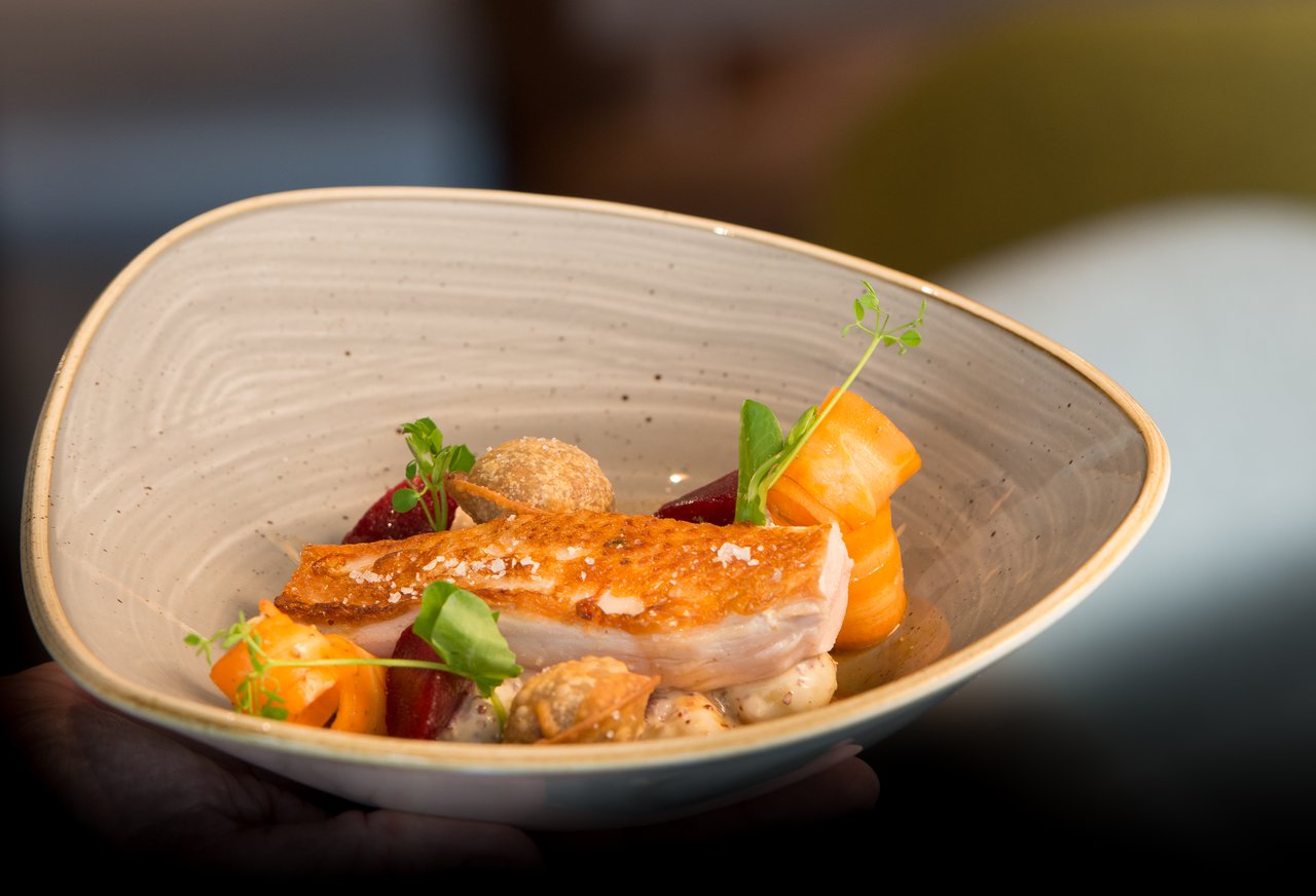 Culinair restaurant geïnspireerd op de zee