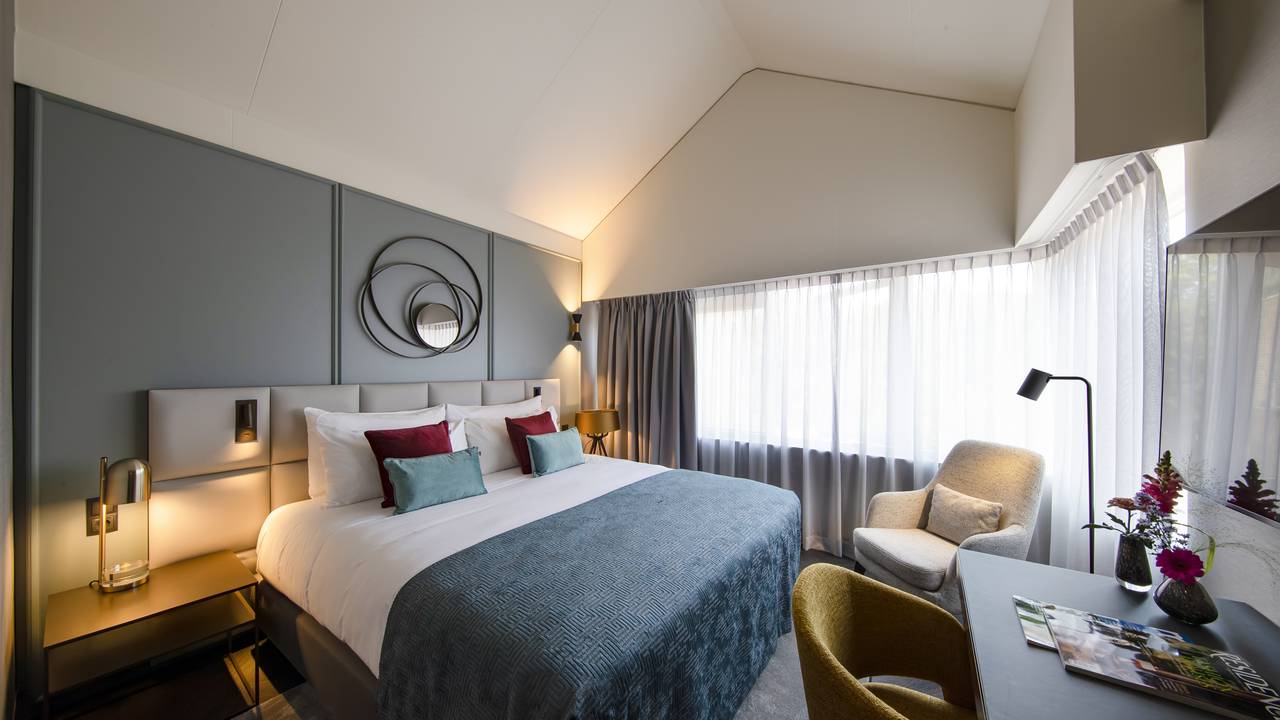 Het Bilderberg Hotel De Keizerskroon is de vergaderlocatie voor royale bijeenkomsten in Apeldoorn. Gelegen op de Veluwe, naast koninklijk Paleis 't Loo.