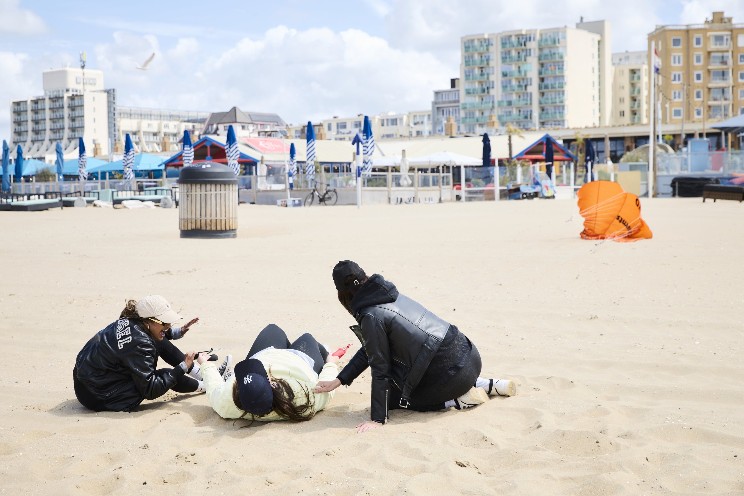 Younited teambuilding op het strand