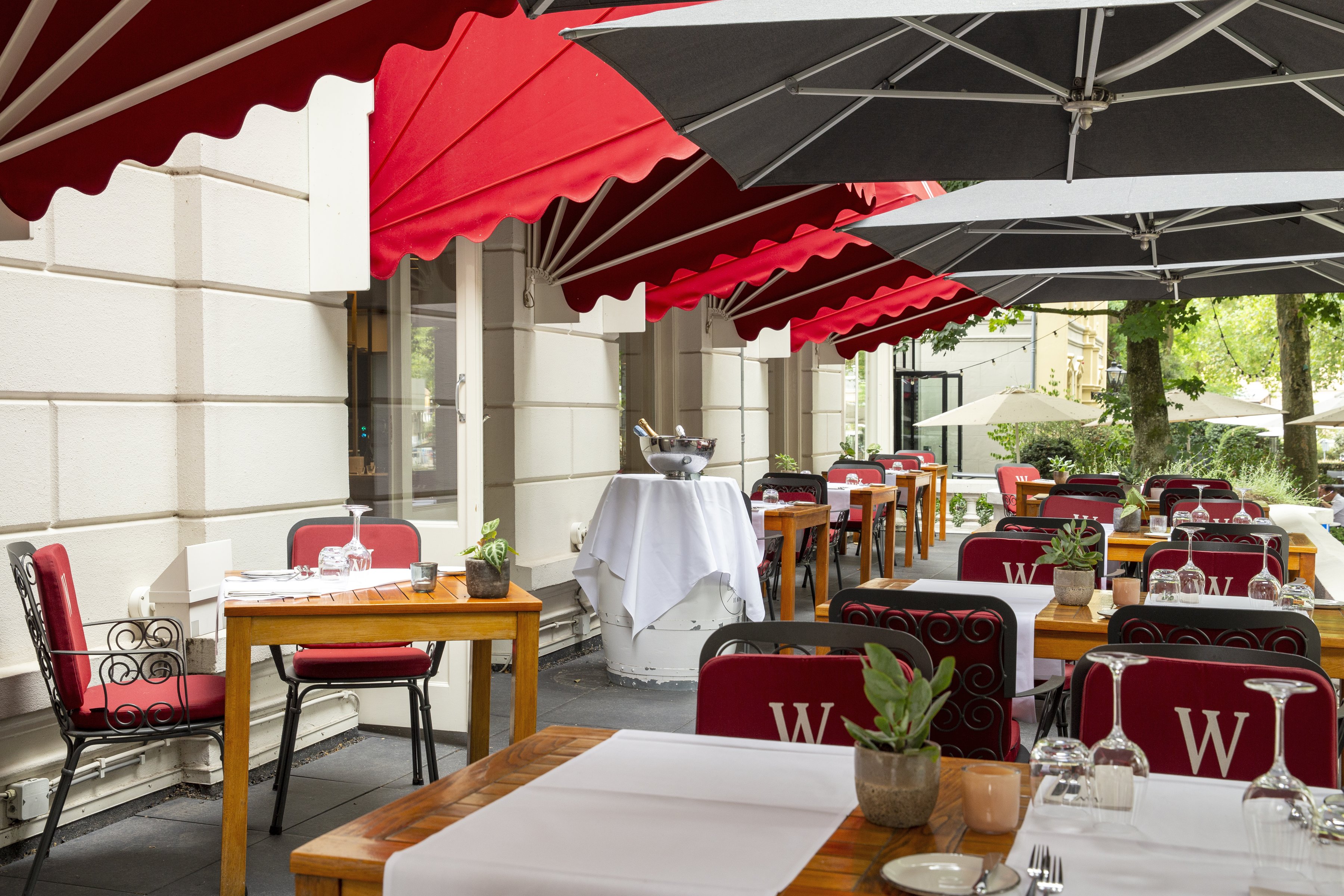 Grand Hotel Wientjes terrace