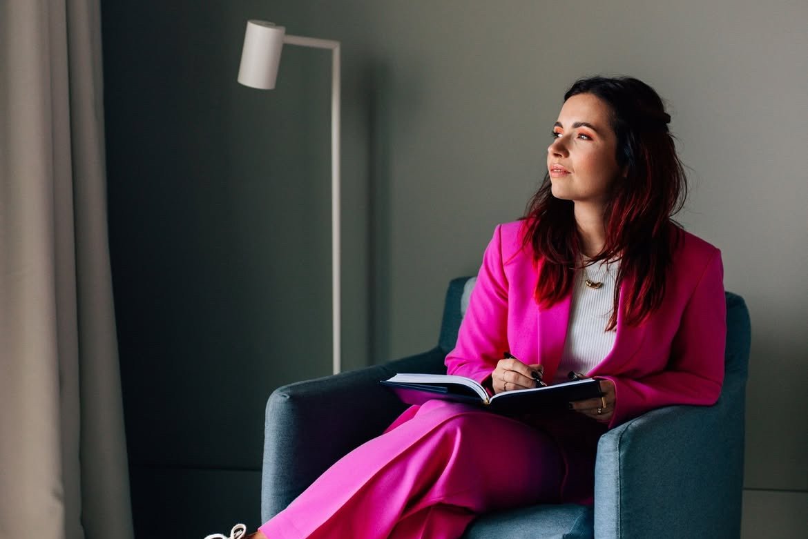 Structuurjunkie Cynthia met twee van haar planners