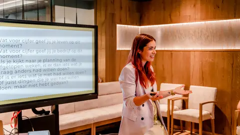 Struktuurjunkie Cynthia Schultz; Regie over je agenda