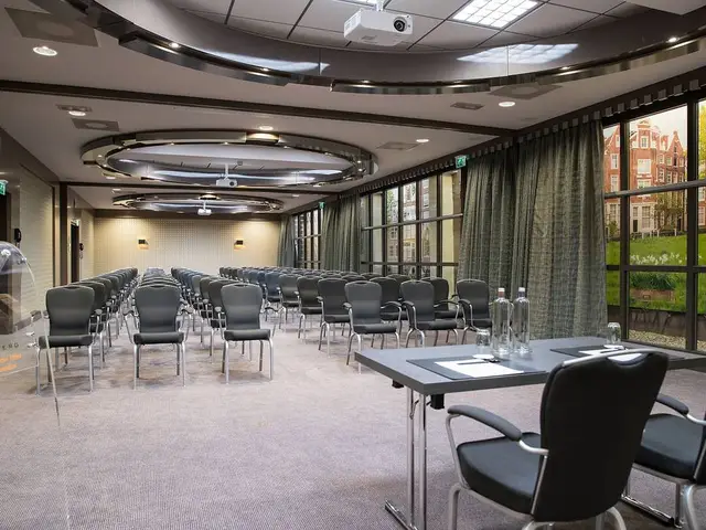 Het Bilderberg Garden Hotel is een stijlvolle vergaderlocatie in Amsterdam-Zuid. Centraal gelegen, tussen de prachtige herenhuizen en op loopafstand v