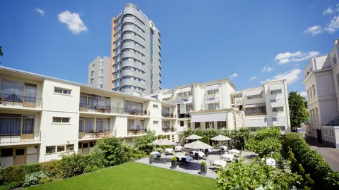 Het Bilderberg Parkhotel Rotterdam is dé vergaderlocatie in het hart van de havenstad. Centraal gelegen in Rotterdam, op loopafstand van het Centraal