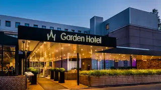 Het Bilderberg Garden Hotel is de vergaderlocatie voor bijeenkomsten in stijl in Amsterdam-Zuid. Gelegen tussen de prachtige herenhuizen.